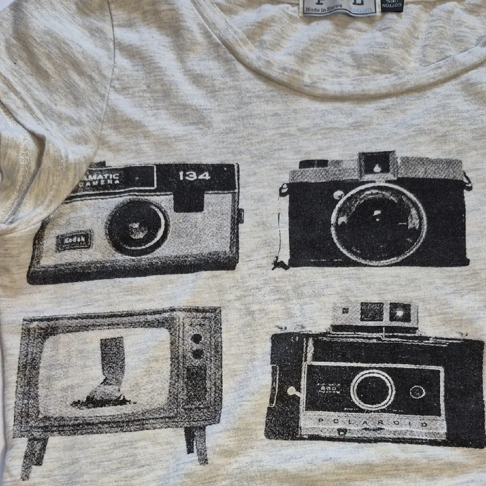POL Cream Graphic Vintage Cameras Print Tee, Medium, Pre-loved - Picture 6 of 10